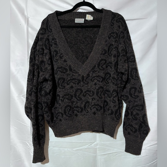 Black Paisley Printed Wool Vneck Knit Sweater Jumper Essentiels Size Large - Picture 3 of 7
